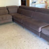 sofa marron rinconero reposacabezas abatibles y puff