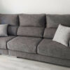 sofa grande 3 plazas sobradas asientos deslizantes, y repozabrazos acolchados