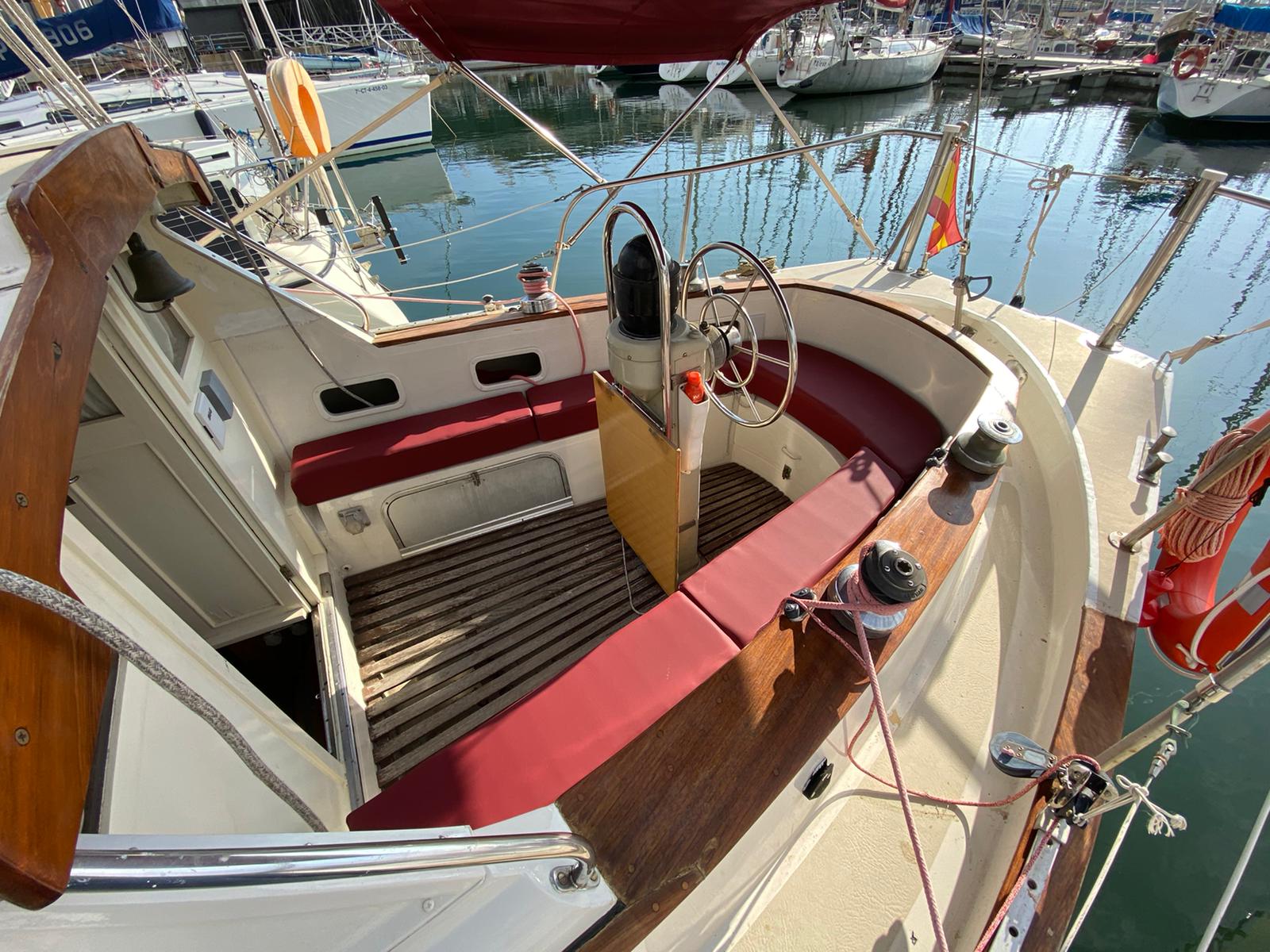 barco tapizado cojines cubierta