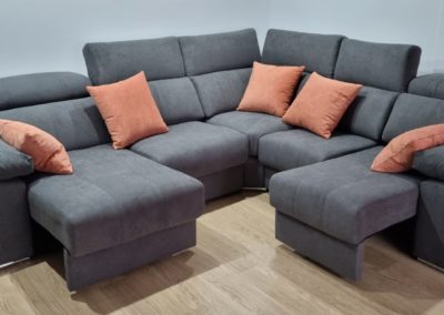 sofa raconera gris a mida seients lliscants a terra